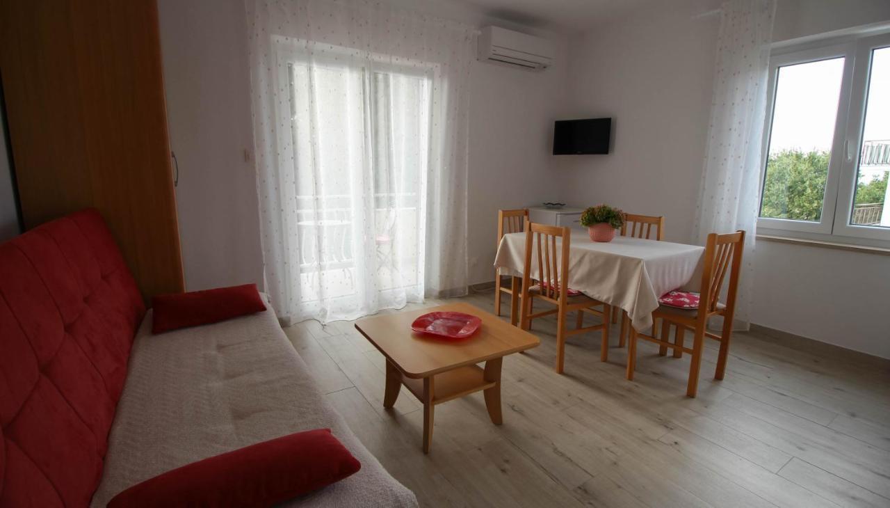Apartments Ljerka Malinska Exterior foto